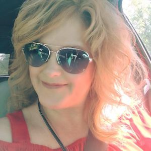 Meet your Posher, Stacey